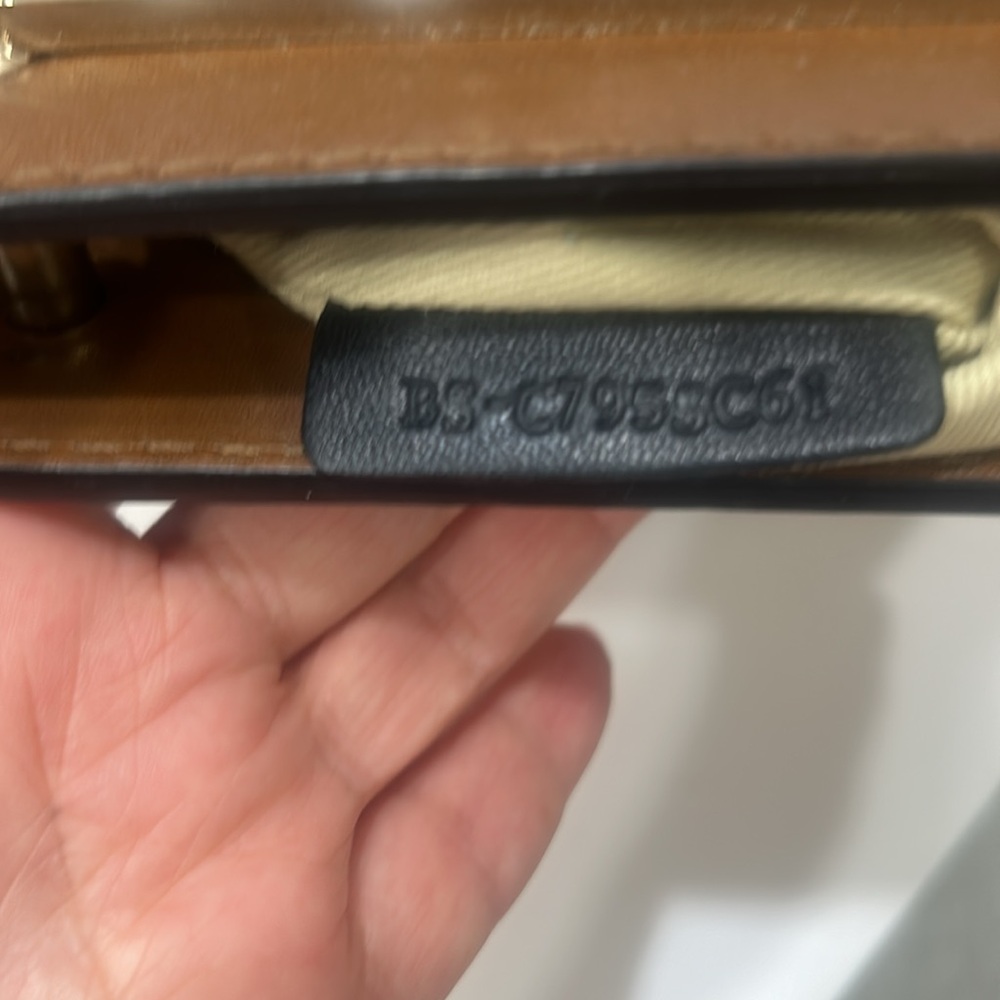Valentino caravani authentic purse - Picture 9 of 10